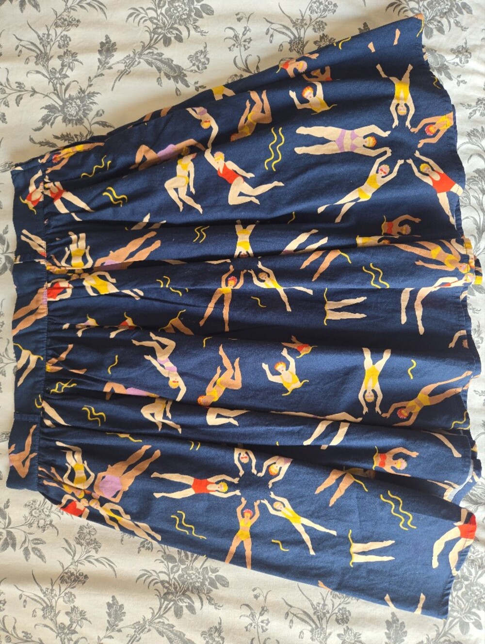 ModCloth Synchronized Swimmers Pleated Cotton Skirt Navy Medium - Picture 4 of 16